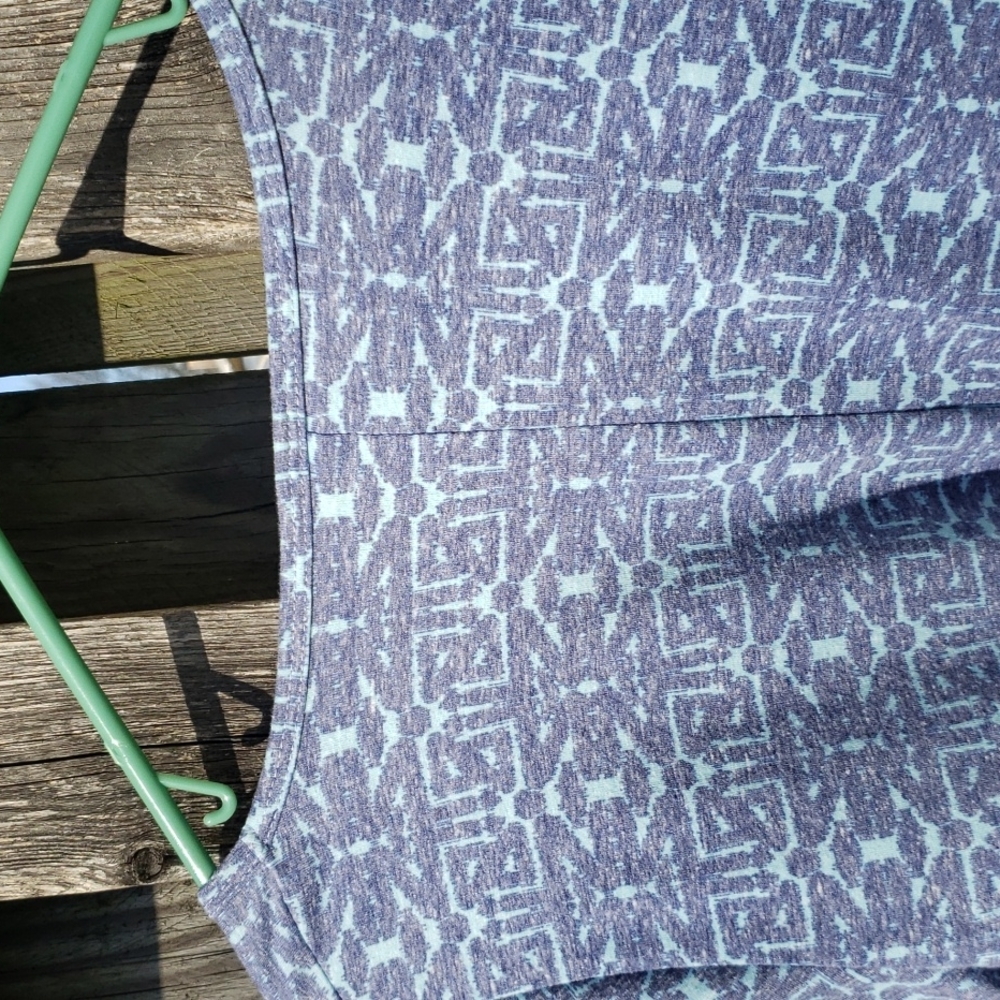 Lularoe Top Split Side Aztec Print Extra Small - image 3